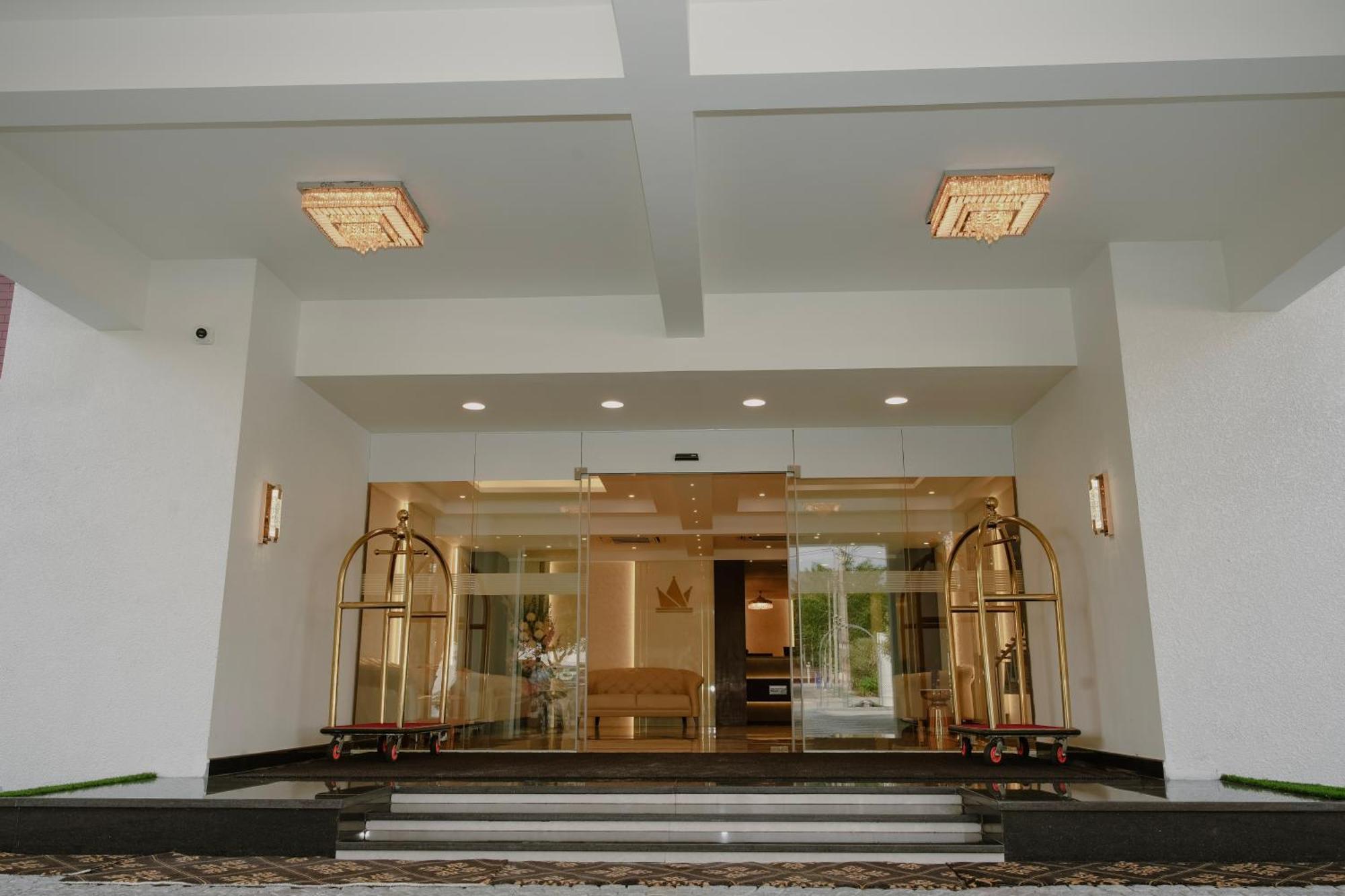 The King'S Meadows Otel Golhalli Dış mekan fotoğraf