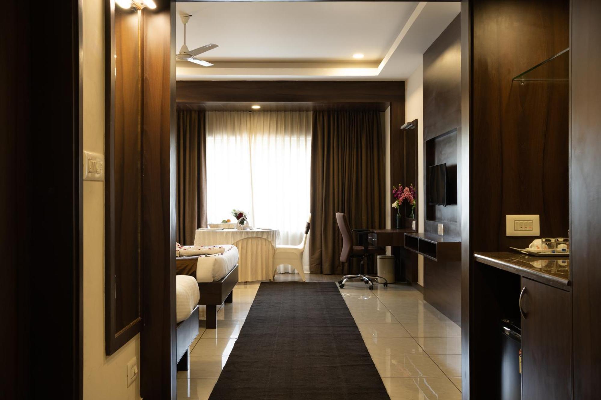 The King'S Meadows Otel Golhalli Dış mekan fotoğraf