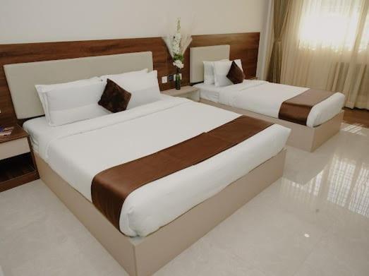 The King'S Meadows Otel Golhalli Dış mekan fotoğraf