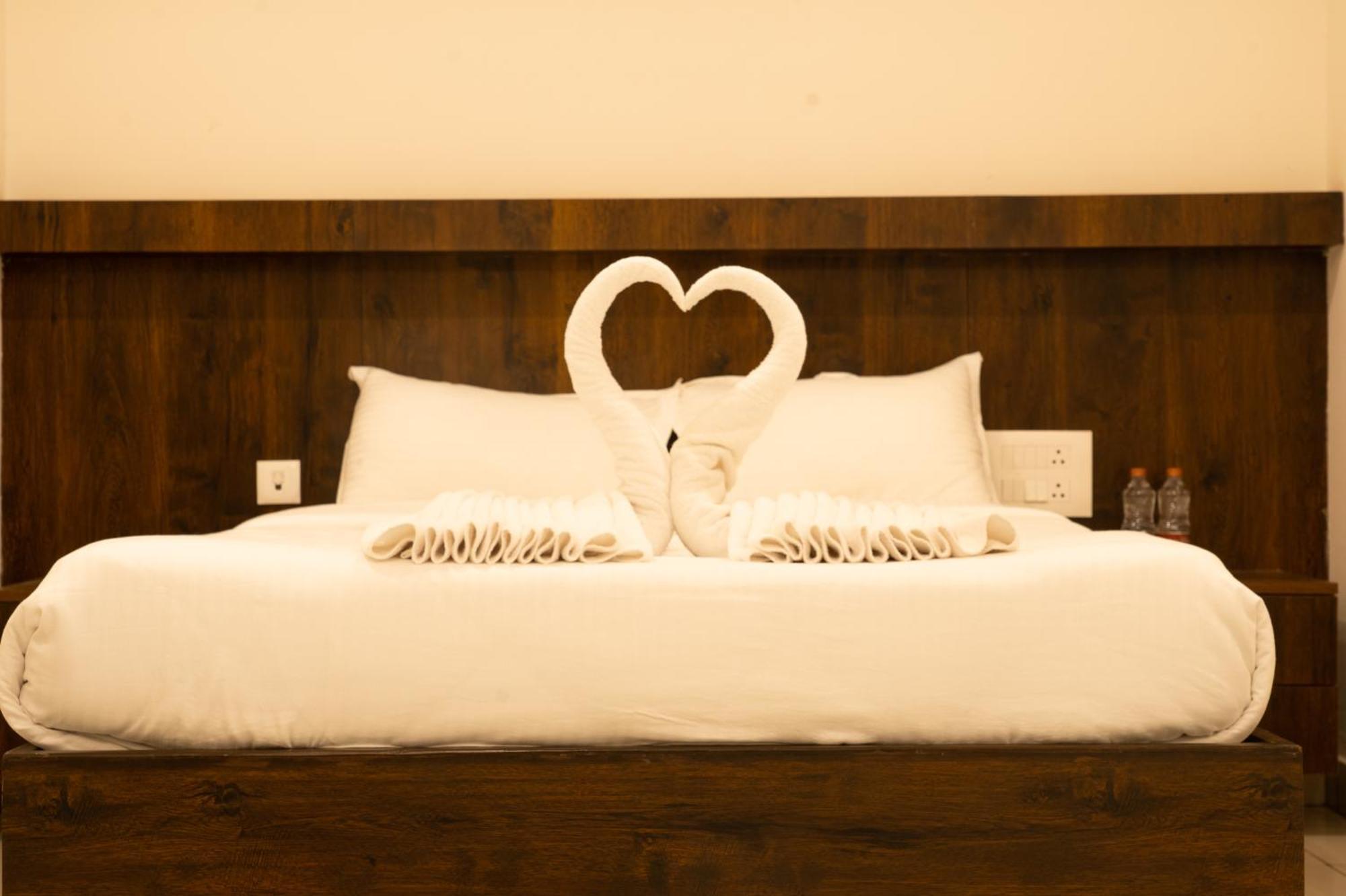 The King'S Meadows Otel Golhalli Dış mekan fotoğraf